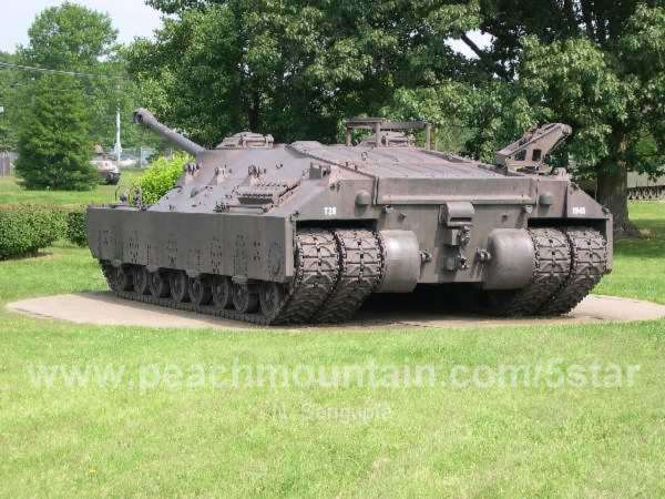 http://www.peachmountain.com/5star/images/2006_FtKnox_Tanks/NSengupta_FtKnox_2006_4297_T28_Tanks.jpg