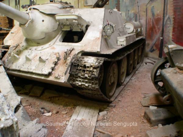 Russian SU-100 tank destroyer